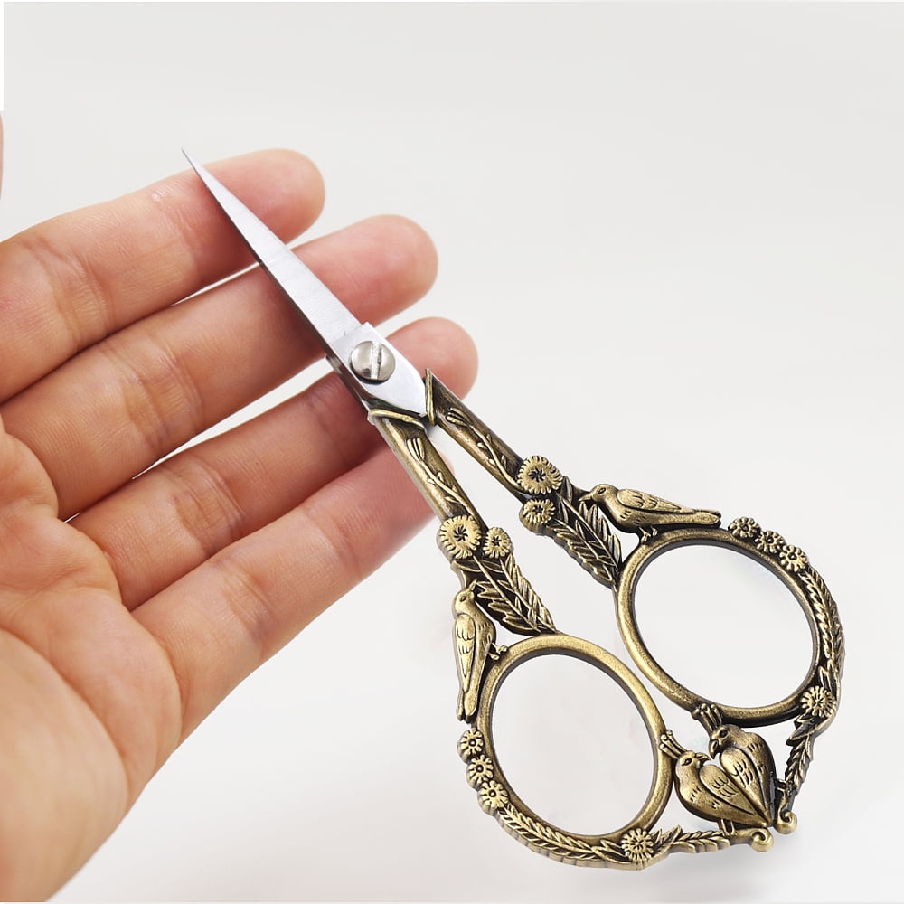 4.67Inch Embroidery Sewing Scissor Stainless Steel Retro-Style Peacock Needlework Sewing Scissor for Paper Fabric Cutting Craft Threading Cross-Stitch Household Daily Use Antique Bronze
