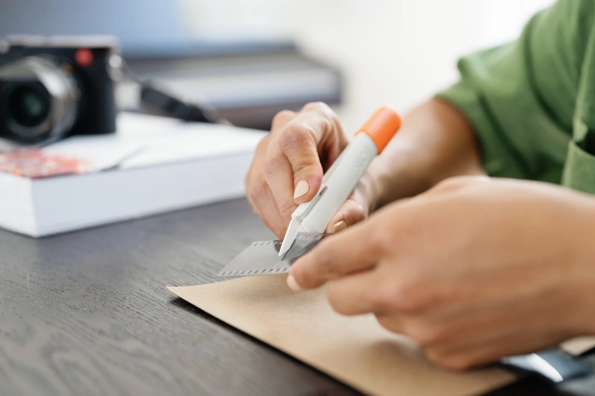 Slice 10595 Self-Opening Scissors | Easy-to-Use with Arthritis or Other Dexterity Issues, Ideal for Sewing, Tailoring & Fibre Artists | Finger Friendly Ceramic Safety Knife Blade