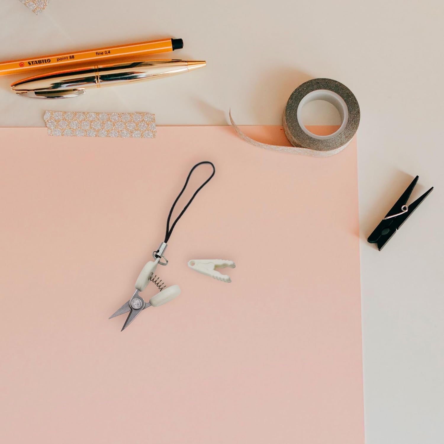JubileeYarn Snippy - Vivid Orange, Sugar Pink, Sunray Yellow - 1 Scissor Each